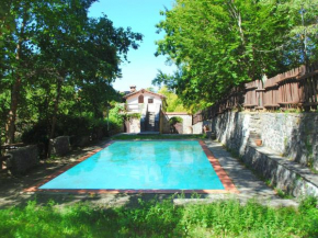 Spacious Holiday Home with shared pool, San Marcello Pistoiese